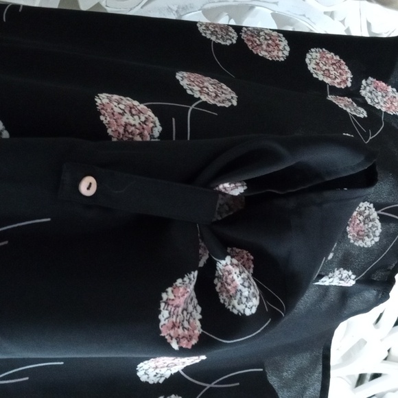 daniel rain Women's XL Hydrangea Black Floral Pink Light Yellow Flowing Blouse - Picture 10 of 17